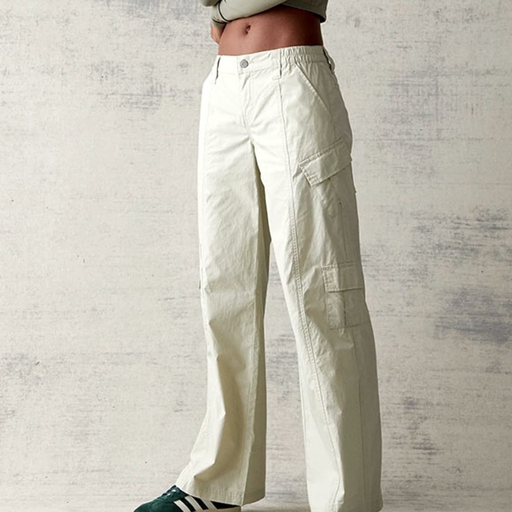 Pacsun Woman’s gray low rise puddle cargo pants